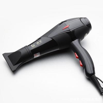 傳統吹風機扔了吧！瞧這“大風量”吹風機，風力強勁，真高級